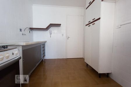 Cozinha de apartamento para alugar com 1 quarto, 45m² em Consolação, São Paulo