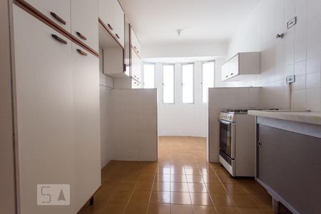 Cozinha de apartamento para alugar com 1 quarto, 45m² em Consolação, São Paulo