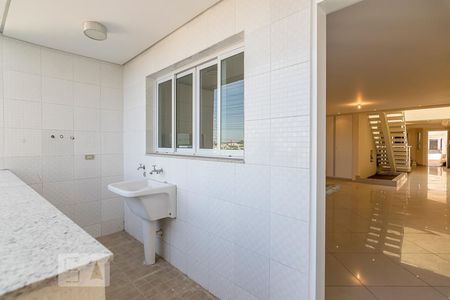 Casa à venda com 220m², 4 quartos e 2 vagas Casa à venda com 220m², 4 quartos e 2 vagasÁrea de Serviço