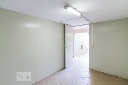 Casa à venda com 220m², 4 quartos e 2 vagas Casa à venda com 220m², 4 quartos e 2 vagasÁrea Fechada Churrasqueira