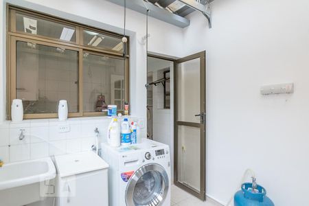 Apartamento à venda com 126m², 2 quartos e 1 vaga Apartamento à venda com 126m², 2 quartos e 1 vagaÁrea de Serviço