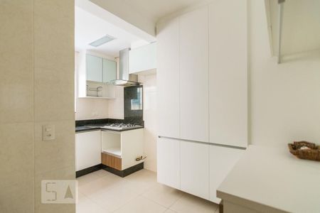 Apartamento à venda com 90m², 3 quartos e 2 vagas Apartamento à venda com 90m², 3 quartos e 2 vagasÁrea de Serviço