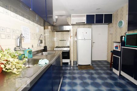 Apartamento à venda com 170m², 3 quartos e 1 vaga Apartamento à venda com 170m², 3 quartos e 1 vagaCozinha.