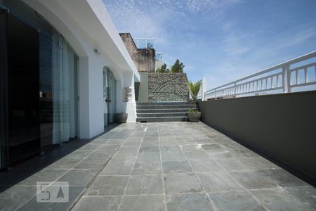 Apartamento à venda com 350m², 4 quartos e 2 vagas Apartamento à venda com 350m², 4 quartos e 2 vagasVaranda frente