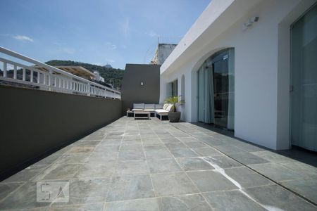 Apartamento à venda com 350m², 4 quartos e 2 vagas Apartamento à venda com 350m², 4 quartos e 2 vagasVaranda frente