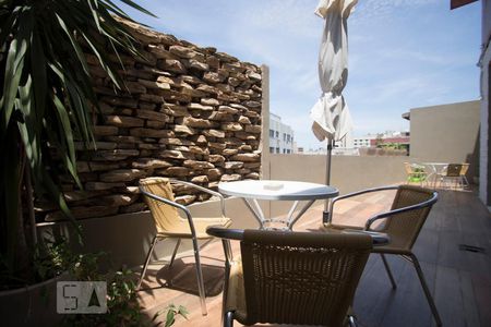 Apartamento à venda com 350m², 4 quartos e 2 vagas Apartamento à venda com 350m², 4 quartos e 2 vagasVaranda fundos