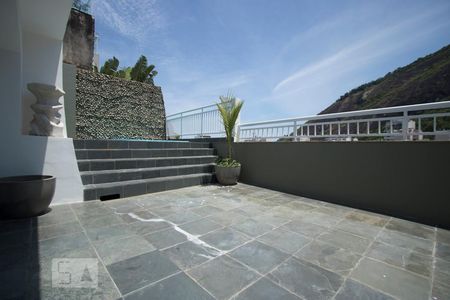 Apartamento à venda com 350m², 4 quartos e 2 vagas Apartamento à venda com 350m², 4 quartos e 2 vagasVaranda frente