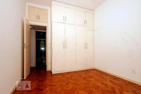 Quarto 1 de apartamento para alugar com 3 quartos, 105m² em Botafogo, Rio de Janeiro