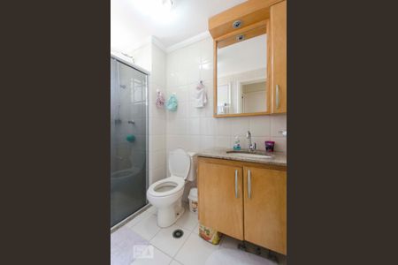 Banheiro de apartamento para alugar com 2 quartos, 53m² em Vila Pompéia, São Paulo
