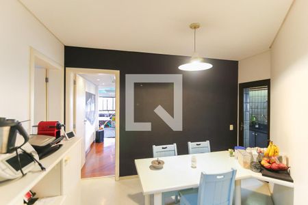 Apartamento à venda com 300m², 4 quartos e 4 vagas Apartamento à venda com 300m², 4 quartos e 4 vagasCozinha