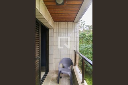 Apartamento à venda com 300m², 4 quartos e 4 vagas Apartamento à venda com 300m², 4 quartos e 4 vagasVaranda