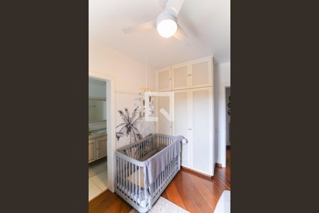 Apartamento à venda com 300m², 4 quartos e 4 vagas Apartamento à venda com 300m², 4 quartos e 4 vagasQuarto 1