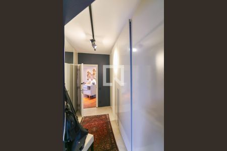 Apartamento à venda com 300m², 4 quartos e 4 vagas Apartamento à venda com 300m², 4 quartos e 4 vagasCloset da suíte