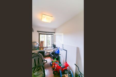 Apartamento à venda com 300m², 4 quartos e 4 vagas Apartamento à venda com 300m², 4 quartos e 4 vagasEscritório