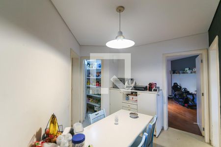 Apartamento à venda com 300m², 4 quartos e 4 vagas Apartamento à venda com 300m², 4 quartos e 4 vagasCozinha