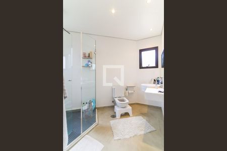 Apartamento à venda com 300m², 4 quartos e 4 vagas Apartamento à venda com 300m², 4 quartos e 4 vagasBanheiro da Suíte 4