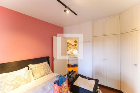 Apartamento à venda com 300m², 4 quartos e 4 vagas Apartamento à venda com 300m², 4 quartos e 4 vagasQuarto 2