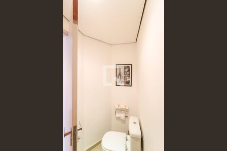 Apartamento à venda com 300m², 4 quartos e 4 vagas Apartamento à venda com 300m², 4 quartos e 4 vagasLavabo