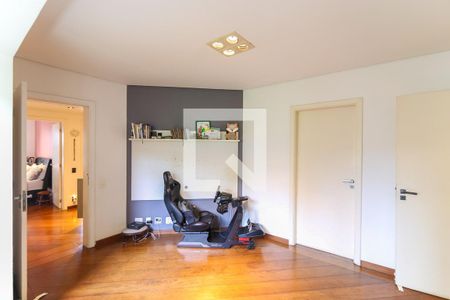 Apartamento à venda com 300m², 4 quartos e 4 vagas Apartamento à venda com 300m², 4 quartos e 4 vagasQuarto 5