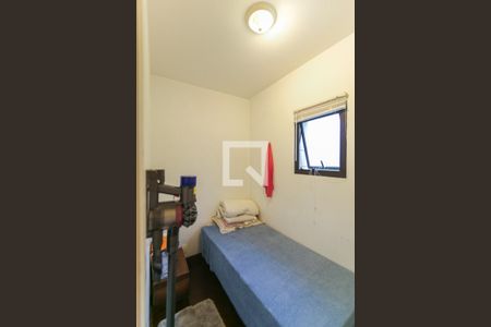 Apartamento à venda com 300m², 4 quartos e 4 vagas Apartamento à venda com 300m², 4 quartos e 4 vagasQuarto de Serviço