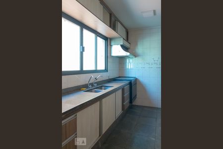 Apartamento à venda com 200m², 4 quartos e 2 vagasCozinha