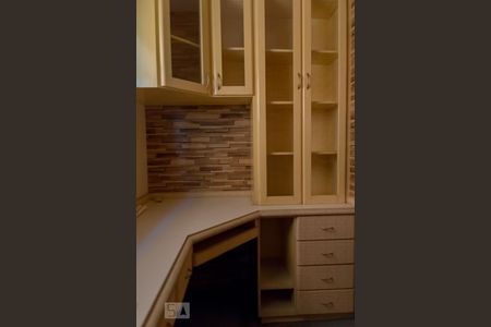 Apartamento à venda com 200m², 4 quartos e 2 vagasEscritório