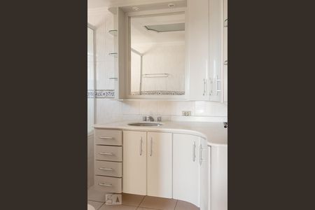 Apartamento à venda com 200m², 4 quartos e 2 vagasBanheiro do Quarto 1