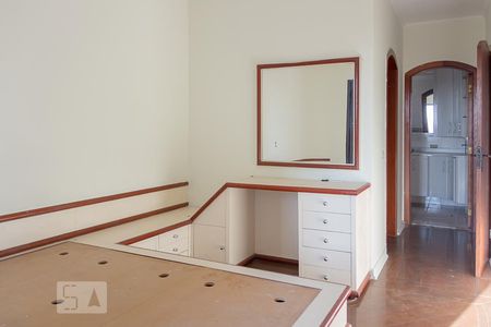 Apartamento à venda com 200m², 4 quartos e 2 vagasQuarto 1