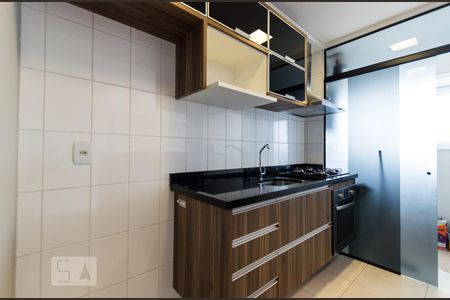 Cozinha de apartamento para alugar com 1 quarto, 54m² em Vila Yara, Osasco