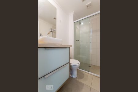 Banheiro de apartamento para alugar com 1 quarto, 54m² em Vila Yara, Osasco