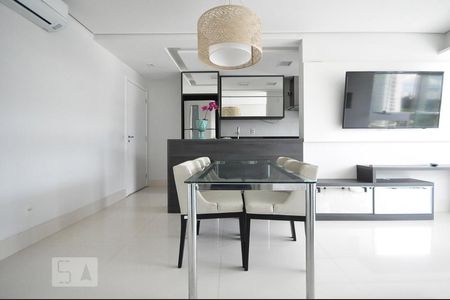 mesa de jantar de apartamento para alugar com 2 quartos, 61m² em Vila Andrade, São Paulo
