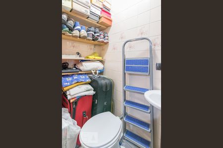 Apartamento à venda com 125m², 3 quartos e 2 vagasBanheiro de Serviço