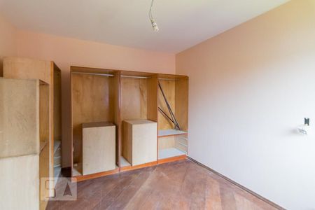 Casa à venda com 300m², 4 quartos e 2 vagas Casa à venda com 300m², 4 quartos e 2 vagasQuarto 3