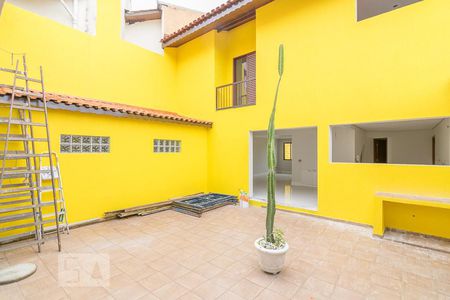 Casa à venda com 300m², 4 quartos e 2 vagas Casa à venda com 300m², 4 quartos e 2 vagasQuintal