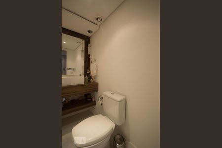 Apartamento à venda com 270m², 4 quartos e 4 vagas Apartamento à venda com 270m², 4 quartos e 4 vagasBanheiro