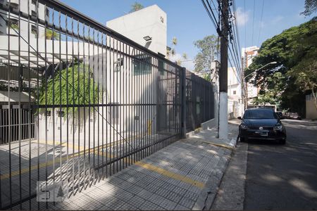 Apartamento à venda com 270m², 4 quartos e 4 vagas Apartamento à venda com 270m², 4 quartos e 4 vagasFachada