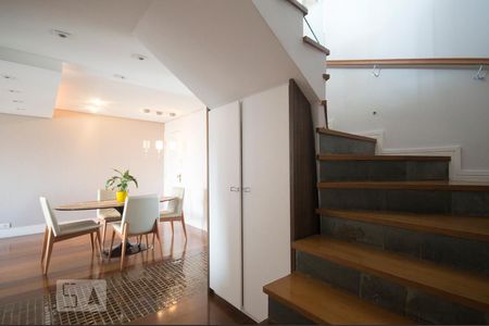 Apartamento à venda com 270m², 4 quartos e 4 vagas Apartamento à venda com 270m², 4 quartos e 4 vagasSala/Acesso