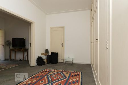 Casa à venda com 350m², 6 quartos e 4 vagas Casa à venda com 350m², 6 quartos e 4 vagasSuíte