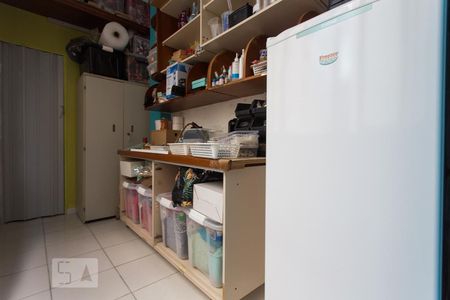 Apartamento à venda com 198m², 3 quartos e 2 vagas Apartamento à venda com 198m², 3 quartos e 2 vagasQuarto de serviço