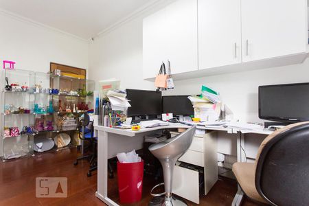 Apartamento à venda com 198m², 3 quartos e 2 vagas Apartamento à venda com 198m², 3 quartos e 2 vagasEscritório