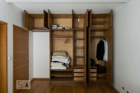 Apartamento à venda com 230m², 3 quartos e 3 vagas2o. Andar - Suíte 3 (Armários)