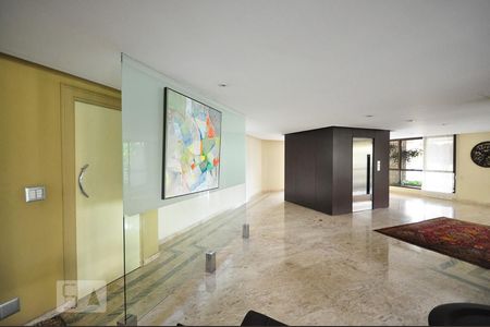 Apartamento à venda com 286m², 4 quartos e 4 vagashall social