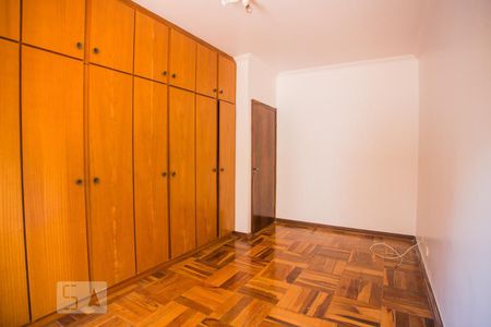 Casa à venda com 174m², 3 quartos e 3 vagas Casa à venda com 174m², 3 quartos e 3 vagasQuarto 2