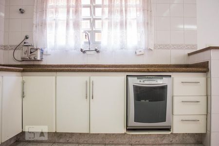 Casa à venda com 174m², 3 quartos e 3 vagas Casa à venda com 174m², 3 quartos e 3 vagasCozinha