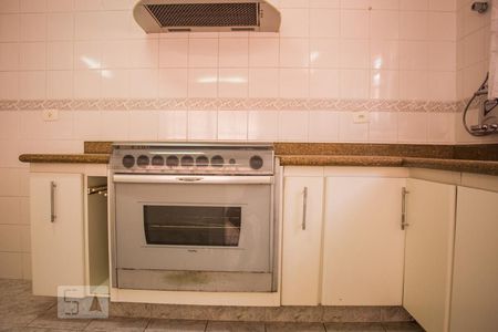 Casa à venda com 174m², 3 quartos e 3 vagas Casa à venda com 174m², 3 quartos e 3 vagasCozinha