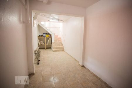 Casa à venda com 174m², 3 quartos e 3 vagas Casa à venda com 174m², 3 quartos e 3 vagasPorão