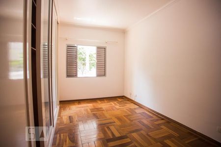 Casa à venda com 174m², 3 quartos e 3 vagas Casa à venda com 174m², 3 quartos e 3 vagasQuarto 1