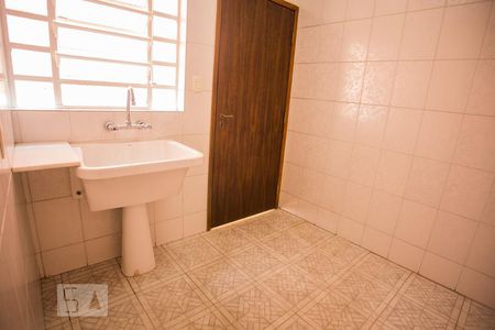 Casa à venda com 174m², 3 quartos e 3 vagas Casa à venda com 174m², 3 quartos e 3 vagasÁrea de Serviço