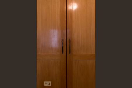 Apartamento à venda com 200m², 4 quartos e 4 vagasQuarto 1 (Armários)