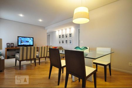 mesa de jantar de apartamento para alugar com 3 quartos, 157m² em Vila Suzana, São Paulo